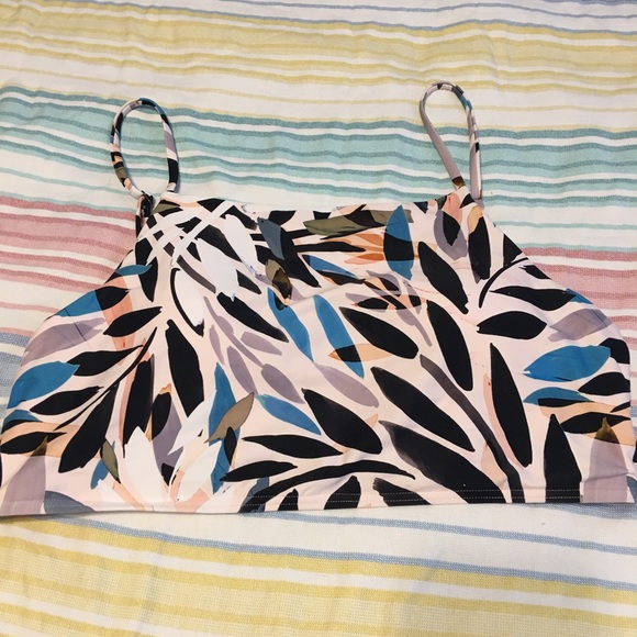 💥5 for $25💥🌺O’Neill Nora Active Bikini Top - Picture 4 of 8